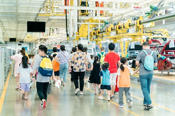 感受中国汽车工业崛起 株洲城市青年体验官探秘北京汽车株洲基地